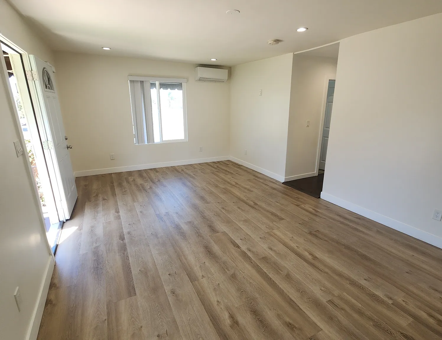 2 bed, 1400 sqft, $3,400 — Photo 3