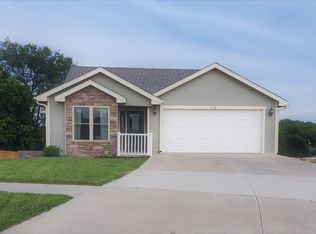 4133 SE Corinth Ct, Tecumseh, KS 66542