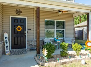 116 Briarfield Ln, Calera, AL 35040