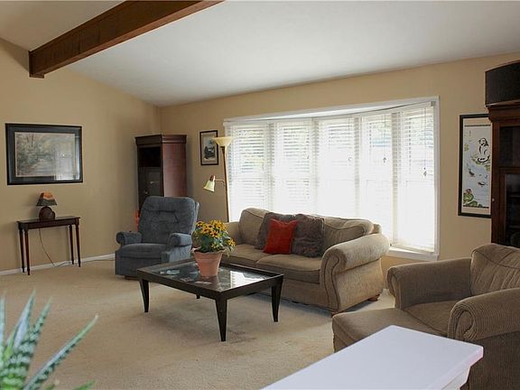 5th image of 7646 Lexington Green St