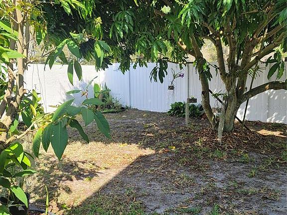 3rd image of 10125 Vista Pointe Dr