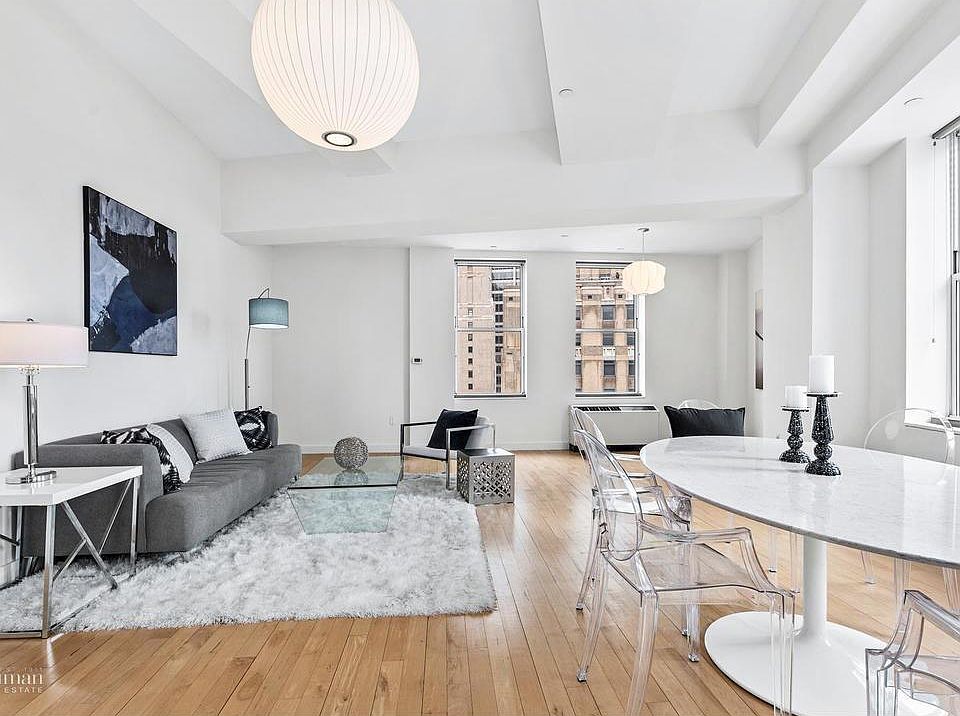 1st image of 15 Broad St APT 3300
