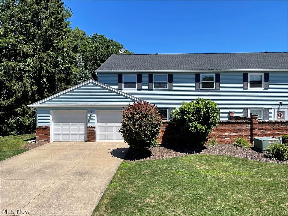1st image of 137 Monmouth Ct