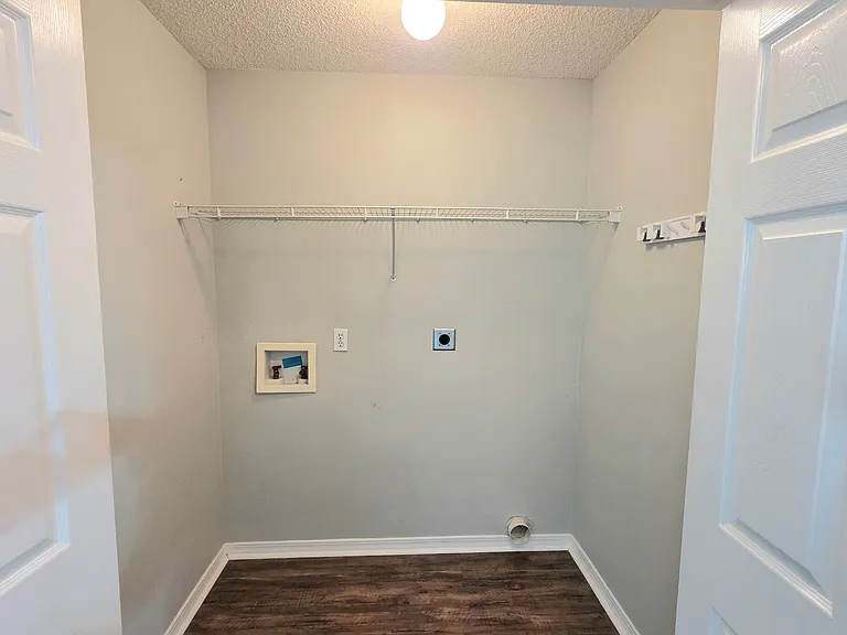 6607 Woodbury Forest Dr — Photo 10