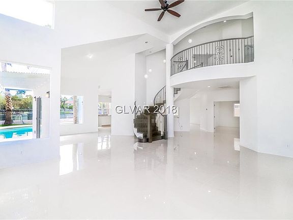 4th image of 2957 Harbor Cove Dr