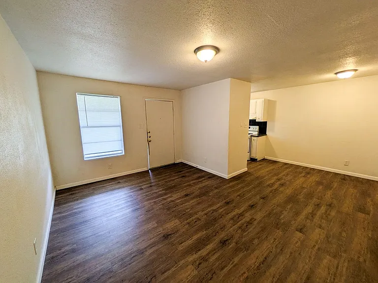 Sullivan Apartment Homes — Photo 14