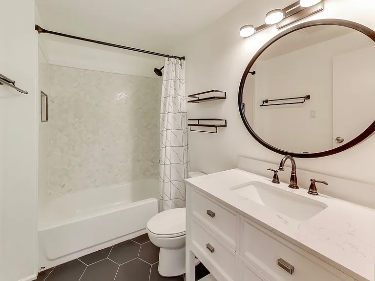 8932 Barrowgate Ct — Photo 15