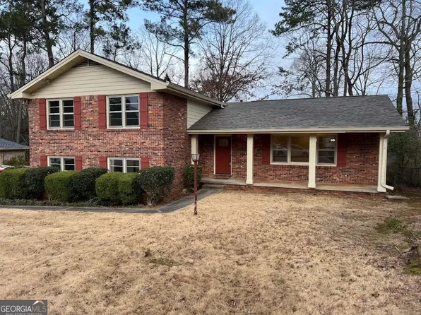 951 Bingham Ln, Stone Mountain, GA 30083