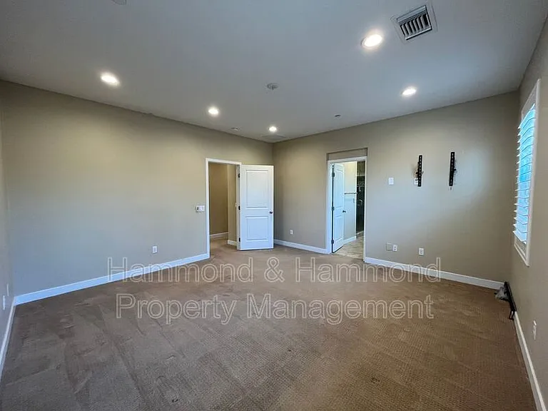 11395 Beechnut St — Photo 35