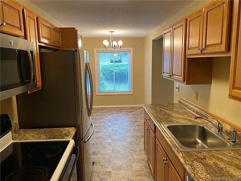 31 Woodsedge Dr #4B — Photo 6