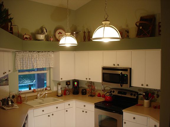 Vaulted kitchen ceilings