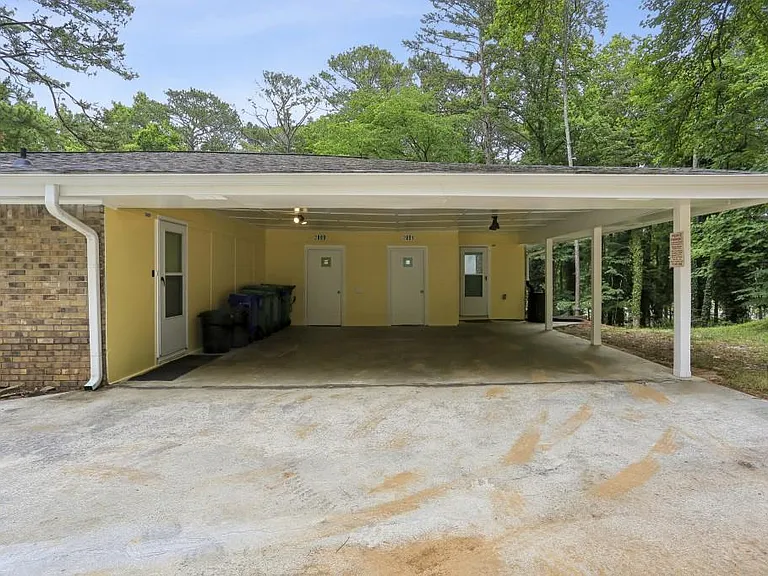 2889 White Oak Dr — Photo 6