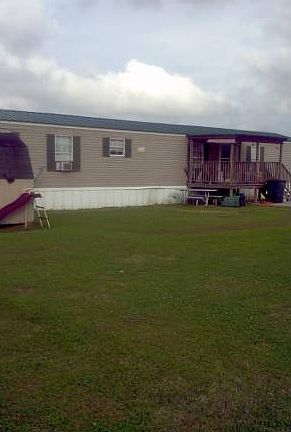 Exterior Front/Huge Lot