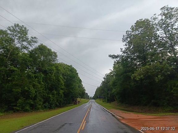 Exterior Neighborhood (street photo)