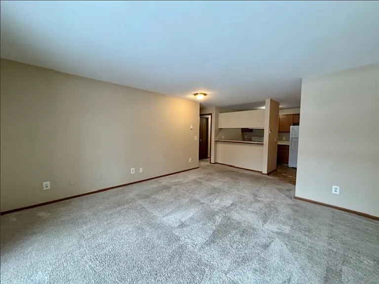 2340 Michael Ave SW — Photo 3