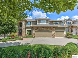 18620 Vinton St, Omaha, NE 68130
