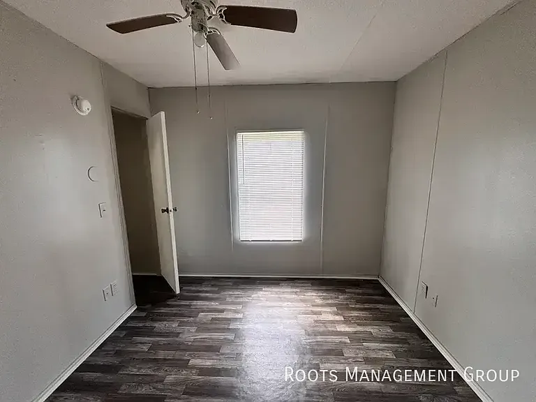 5134 Thompson Dr #107 — Photo 2