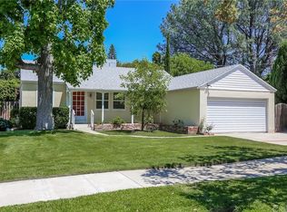 6448 Charlesworth Ave, North Hollywood, CA 91606