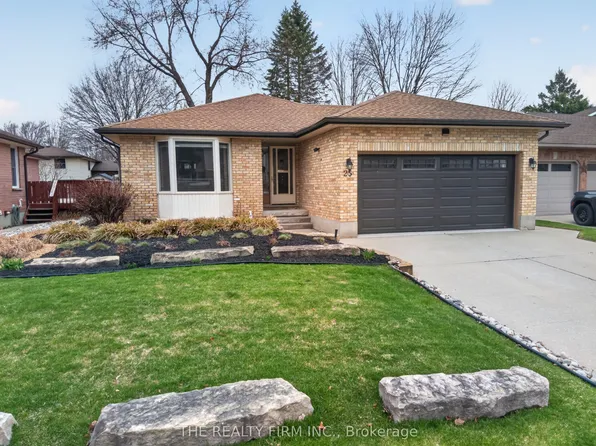 25 La Mantia Ave, Strathroy Caradoc, ON N7G 3Z5