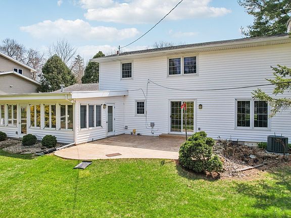 2nd image of 6206 Davenport Dr