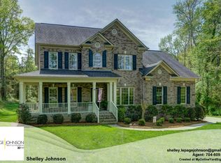 2903 Phillips Fairway Dr, Charlotte, NC 28216