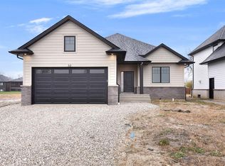 53 Belleview Dr, Kingsville, ON