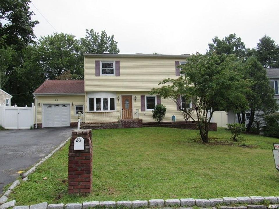 1st image of 28 Tomahawk Dr