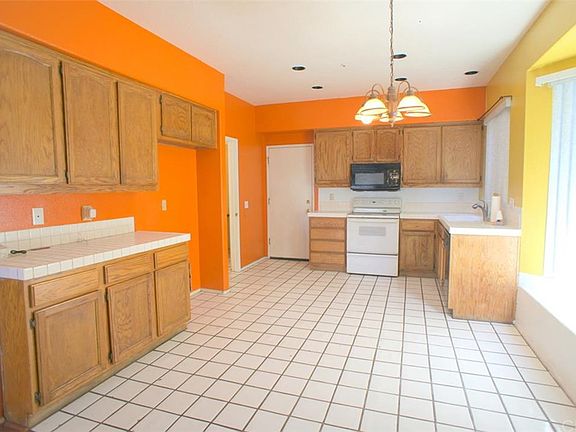 5th image of 13801 Portofino St