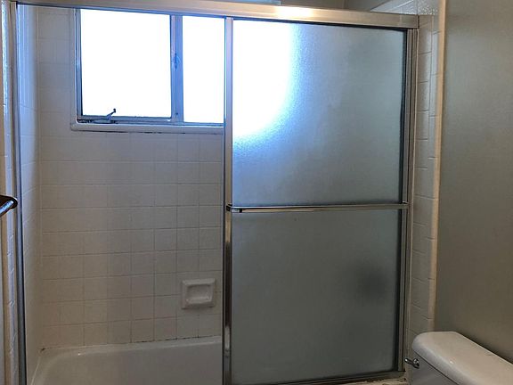 3rd image of 628 Madison Ave APT 1