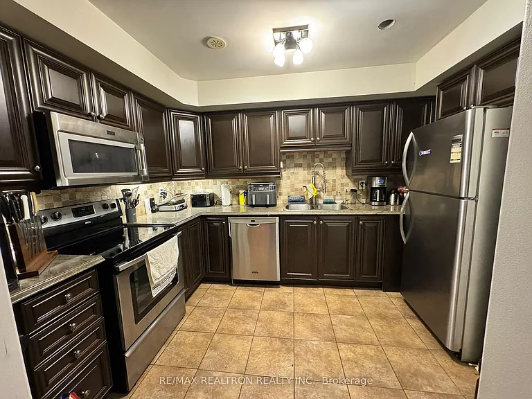 30 Mendelssohn St #17 — Photo 12