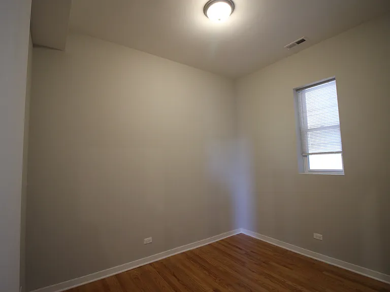 1801 W School St #2S — Photo 8