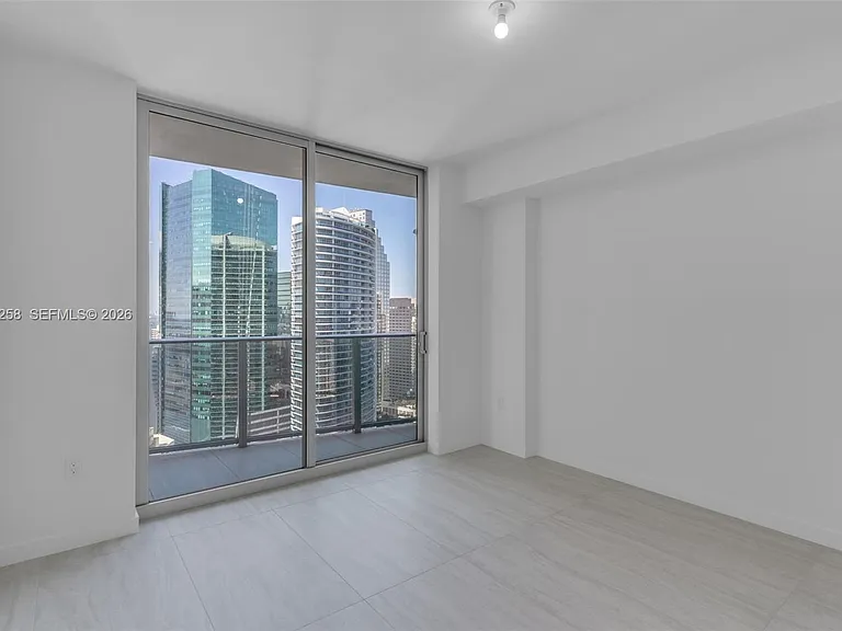 77 SE 5th St #Penthouse 03 — Photo 10