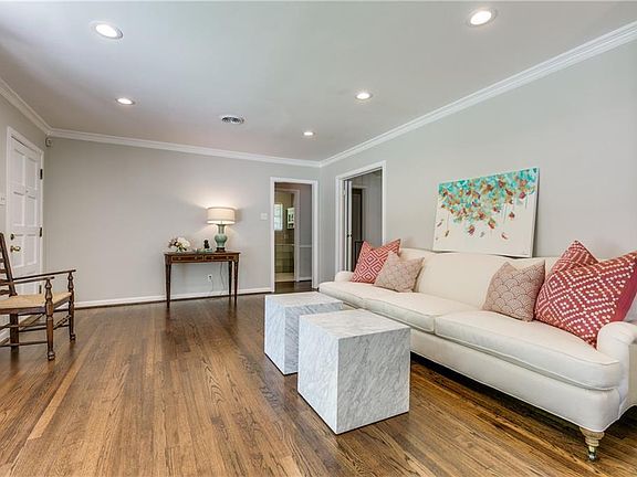 4th image of 6560 Danbury Ln