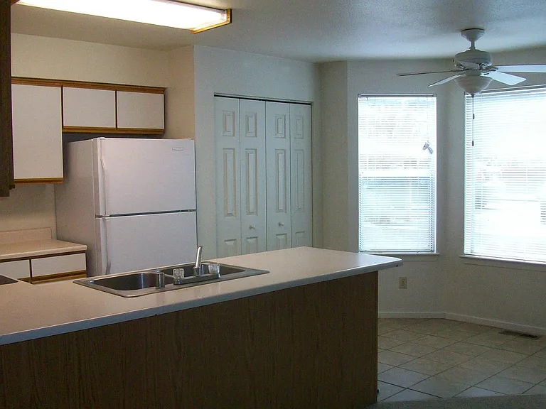 1033 Ralston St #3 — Photo 8