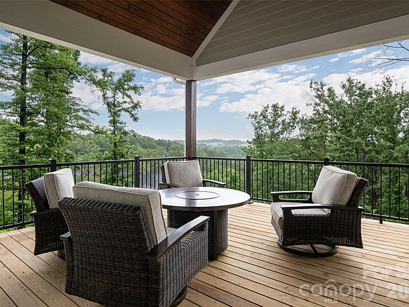 4th image of 128 Saddle Ridge Dr