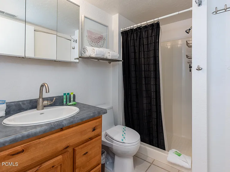 2000 Prospector Ave #409 — Photo 17
