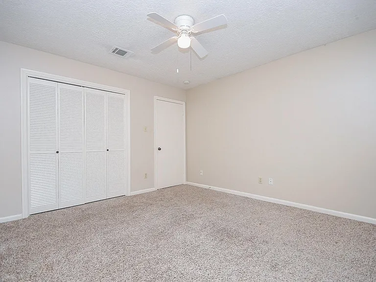 2113 Georgetown St — Photo 23
