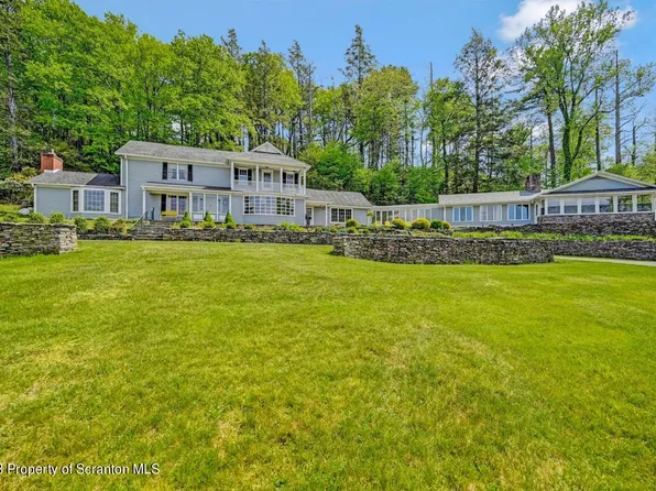 514 Gravel Pond Rd, South Abington Township, PA 18411