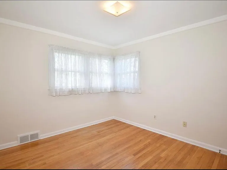 523 E La Salle Ave — Photo 7