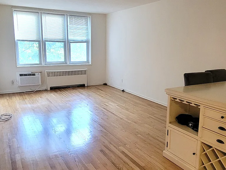 Entry to Living Room