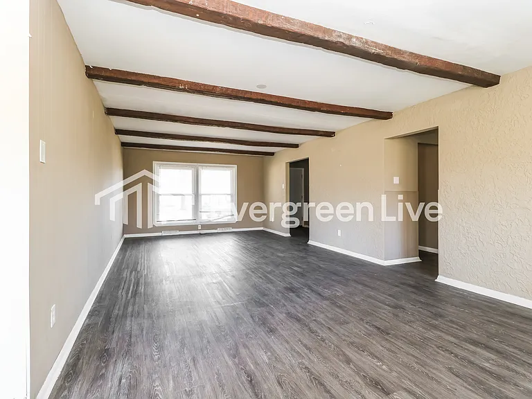 11875 Hidden Lake Dr — Photo 4