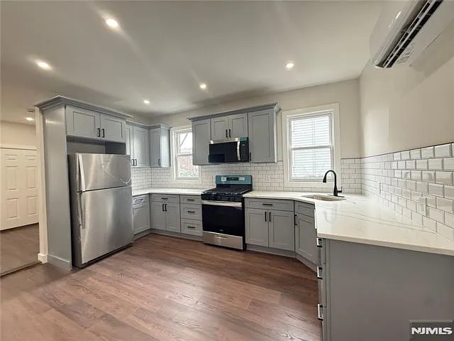 144 S Main St #1 — Photo 7