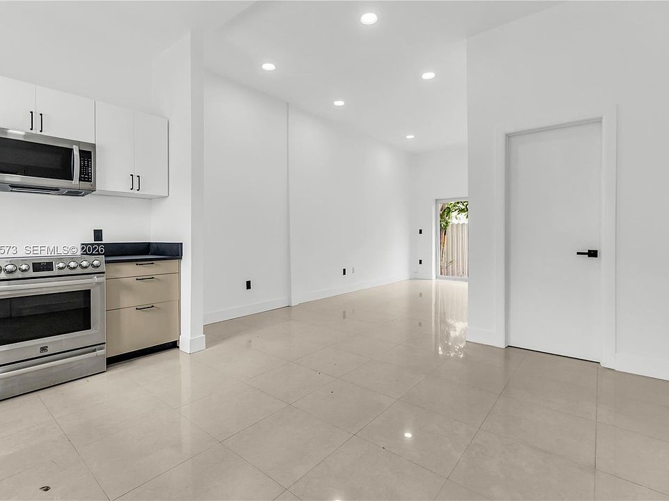 1st image of 1011 SW 7th St Floor 2