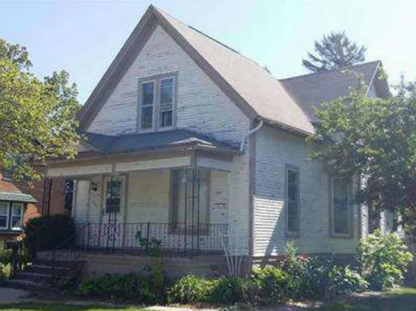 235 Olive St, Galesburg, IL 61401