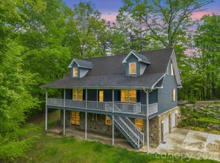 180 Canaday Dr, Brevard, NC 28712