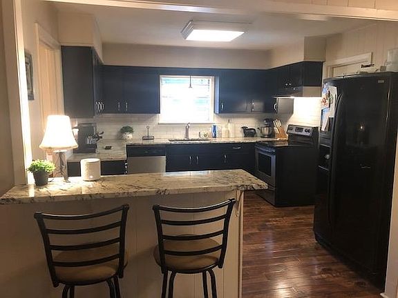 5th image of 290 Johnson Woods Dr