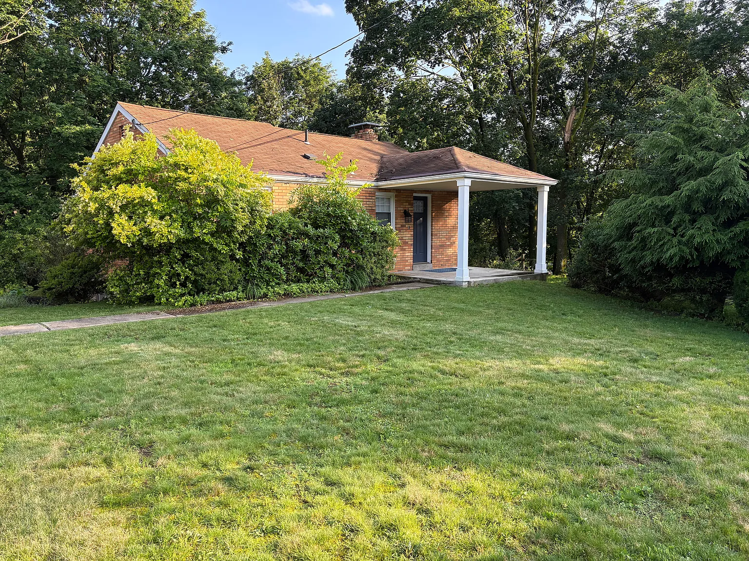 118 Elizabeth Ln — Photo 4