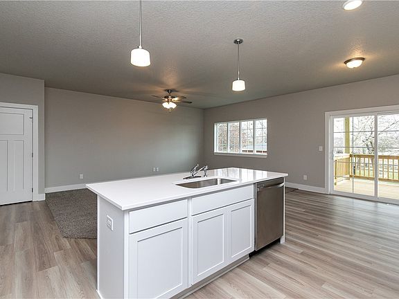 3rd image of 3102 Shadow Creek Ave