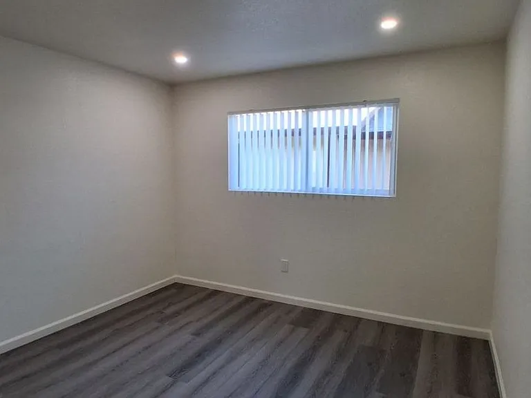 EastGate Gardens Apts — Photo 15