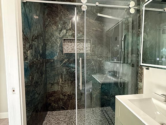 5th image of 6682 Maury Dr #6680